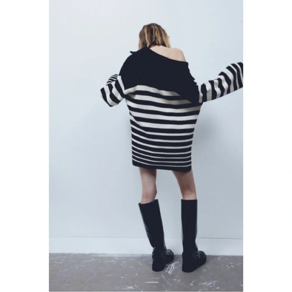Black/Cream Striped Rib Knit Half Zip Sweater - Picture 5 of 9